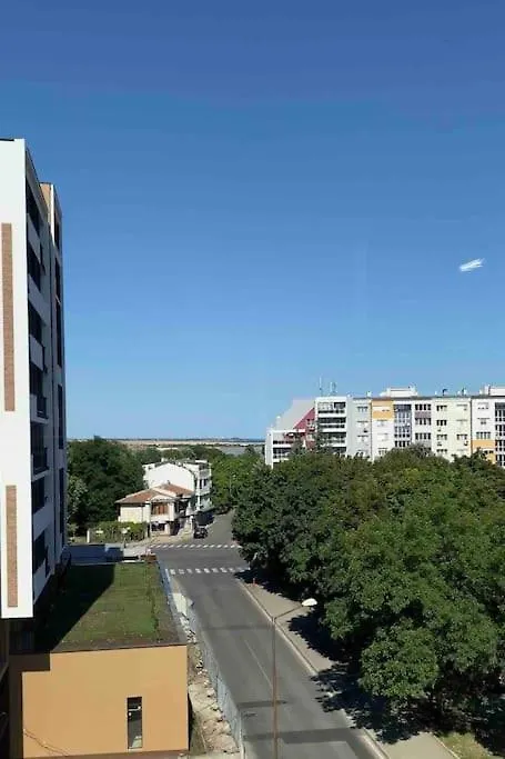 Sky Residence Burgas + Free Garage 0*,